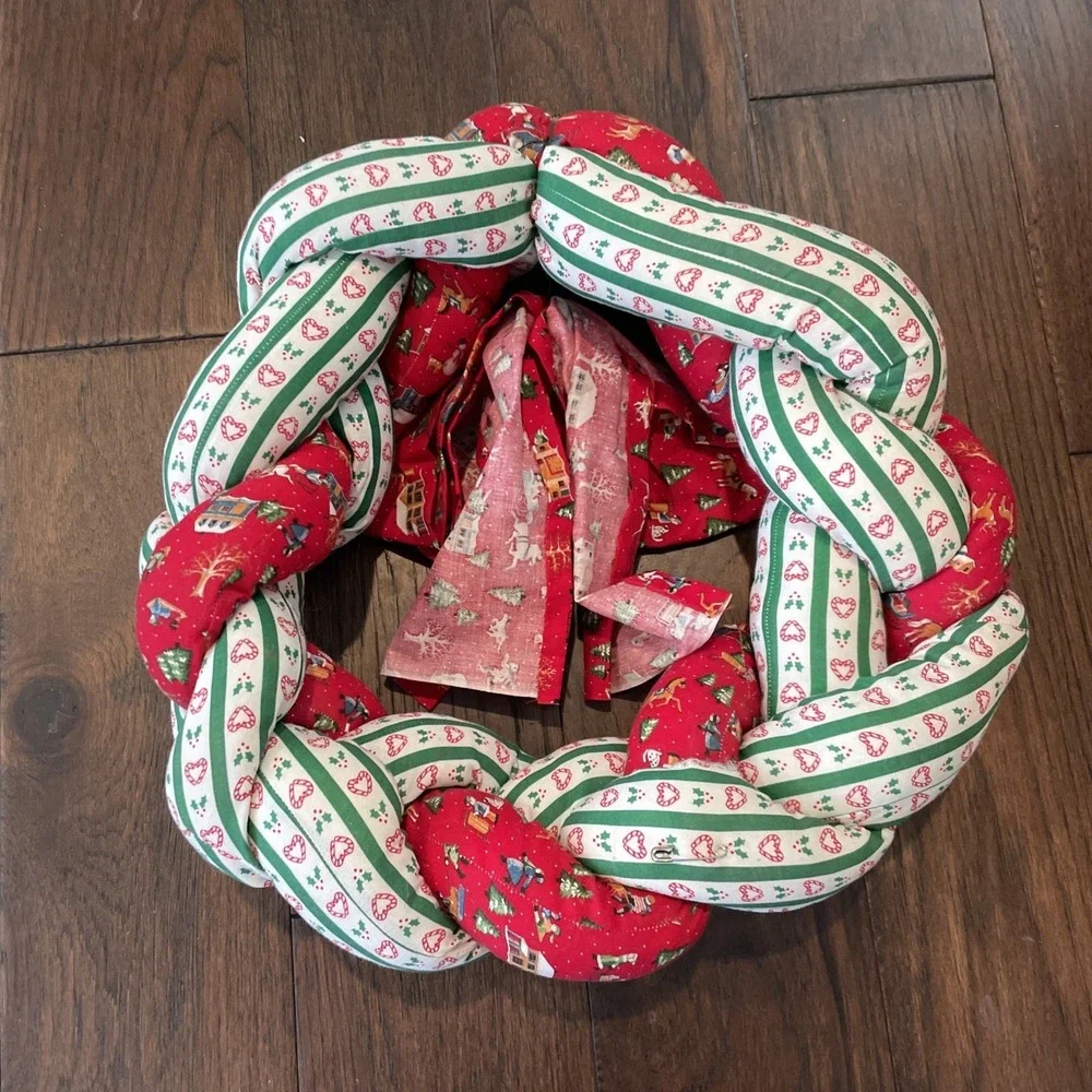 Handmade Twisted Braid Wreath Red Holly Green Christmas Soda‎ Pull Tab Hanger